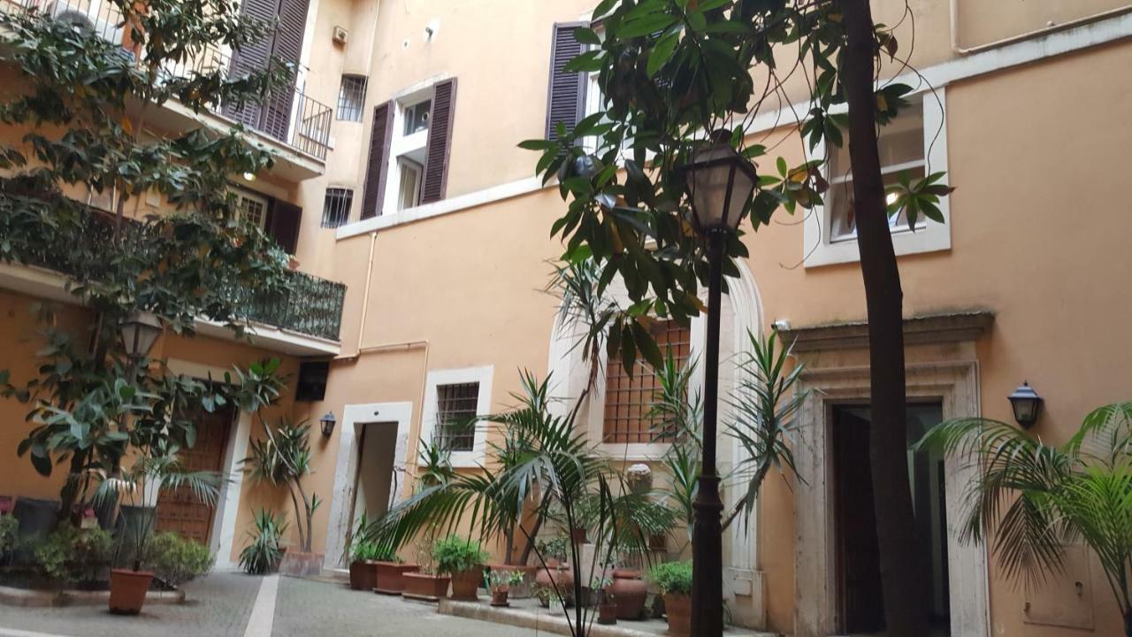 Amoroma Al Pantheon Exterior photo