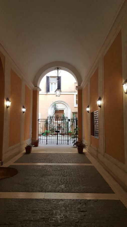 Amoroma Al Pantheon Exterior photo